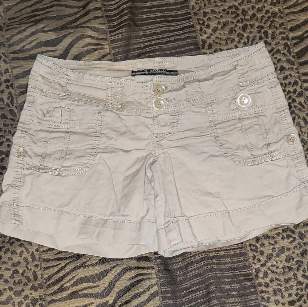 💘3 for $10💘 Size 1 Khaki shorts